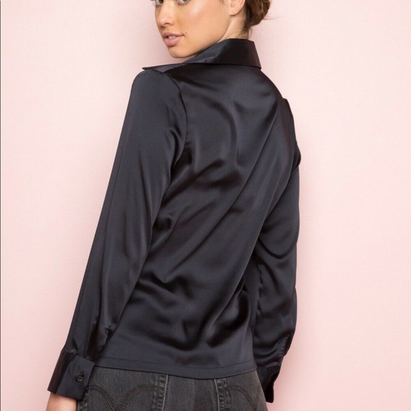 Brandy Melville button up Ruby silky blouse top - Picture 3 of 8